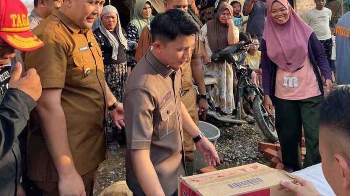 DPRD Kabupaten Merangin mendesak pemerintah daerah untuk segera melakukan perbaikan fasilitas umum rusak akibat banjir bandang yang melanda sejumlah wilayah