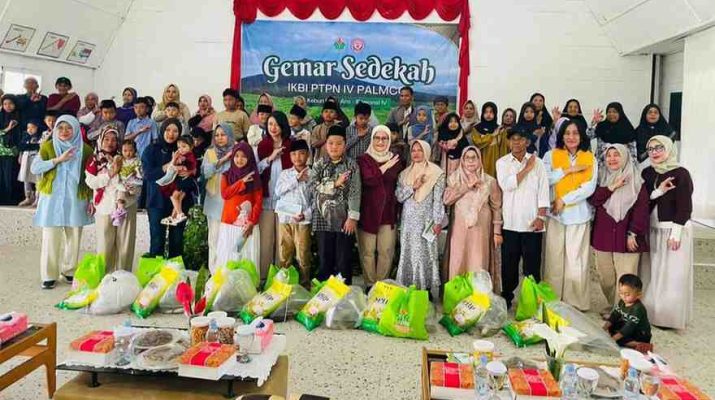 Istri Karyawan BUMN Indonesia (IKBI) Regional IV Jambi memberikan 50 paket sembako lengkap dalam tajuk “Gema Sedekah’ kepada anak yatim-piatu