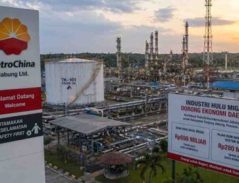 Industri hulu minyak dan gas bumi (Migas) terus menunjukkan peran strategisnya dalam mendorong pertumbuhan ekonomi daerah