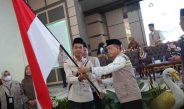 Gubernur Jambi, dengan penuh rasa haru dan bahagia berpesan kepada ratusan jemaah haji yang akan berangkat dari Jambi ke tanah suci