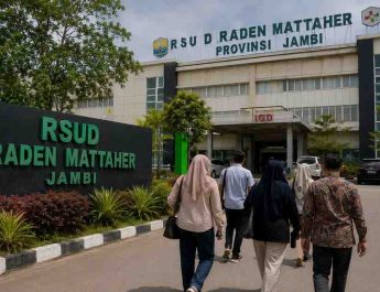 Mogok kerja dan mundurnya direktur, gaji PPPK PW di RSUD Kolonel Abundjani memasuki babak baru. Plt Direktur dan PPPK PW kunjungi RSUD Raden Mattaher.
