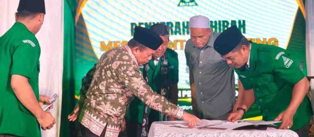 Gubernur Jambi, Dr. H. Al Haris, menghadiri kegiatan Launching BUMA, penandatanganan hibah mesin digital printing, serta peresmian Kantor
