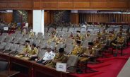 Gubernur Jambi Dr. H. Al Haris, S.Sos, MH menyampaikan jawaban dan tanggapan resmi Pemerintah Provinsi Jambi atas Pandangan Umum Fraksi