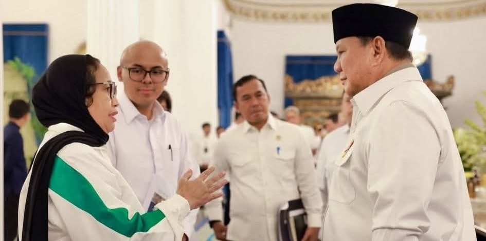 Kabar mengejutkan datang dari lingkungan Istana Negara. Kepala Badan Gizi Nasional (BGN), Nanik S Deyang, resmi mengundurkan diri dari jabatannya.
