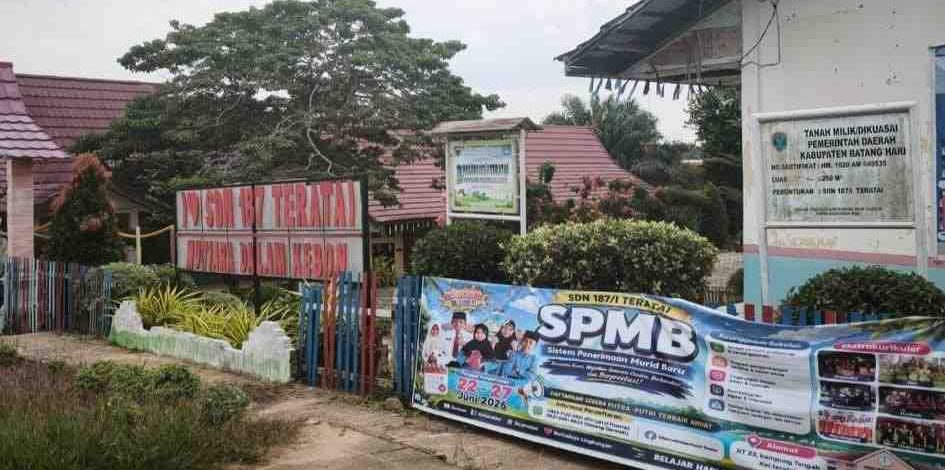 Heboh persoalan dugaan Kepsek SDN 187/ I Teratai diduga Zolim terhadap salah satu Guru sertifikasi dengan cara tidak memberi jam mengajar.