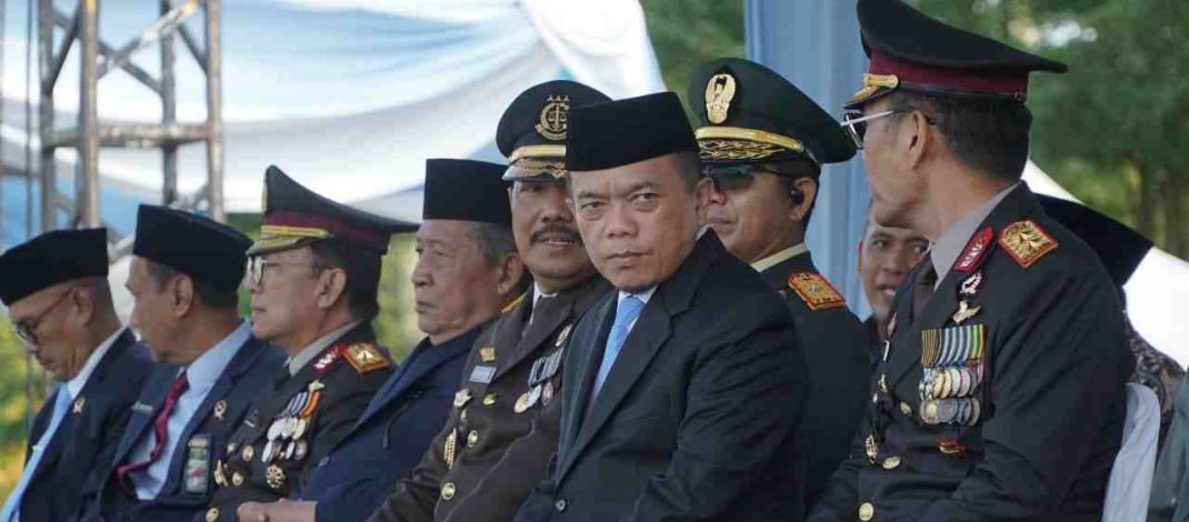 Gubernur Jambi, Dr. H. Al Haris menghadiri Upacara Peringatan Hari Bhayangkara ke 80 di Lapangan Garuda Kantor Gubernur Jambi, Rabu (01/07/2026) pagi.