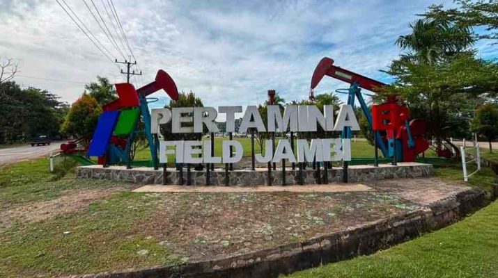Pertamina EP Jambi mengimbau masyarakat tidak beraktivitas di atas jalur pipa migas usai dugaan illegal tapping di Kenali Asam, Kota Jambi. Warga diminta menjaga keamanan objek vital nasional.
