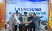 Wagub Jambi Abdullah Sani bersama Wamen Dikdasmen RI Fajar Riza Ul Haq meluncurkan Aplikasi Bungo Pintar di Kabupaten Bungo.