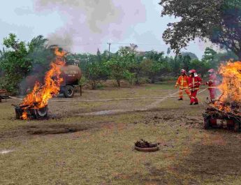Simulasi penanggulangan karhutla PTPN IV Regional IV bersama Damkar Kabupaten Tebo di Kebun Rimbo Dua