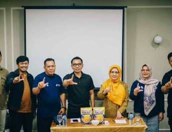 Kolaborasi IMPLI Perkuat Pemberdayaan dan Hilirisasi Produk Ikan Asin di Kelurahan Tanjung
