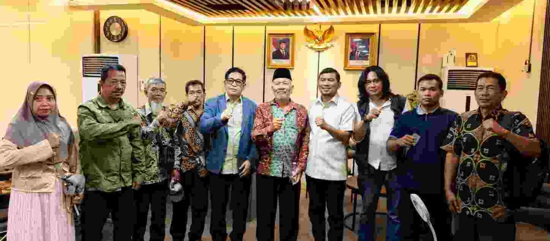 Masyarakat Adat SAD Sialang Pungguk ngadu ke Baleg DPR RI untuk mengadukan konflik agraria dengan PT IKU yang telah berlangsung hampir tiga dekade.