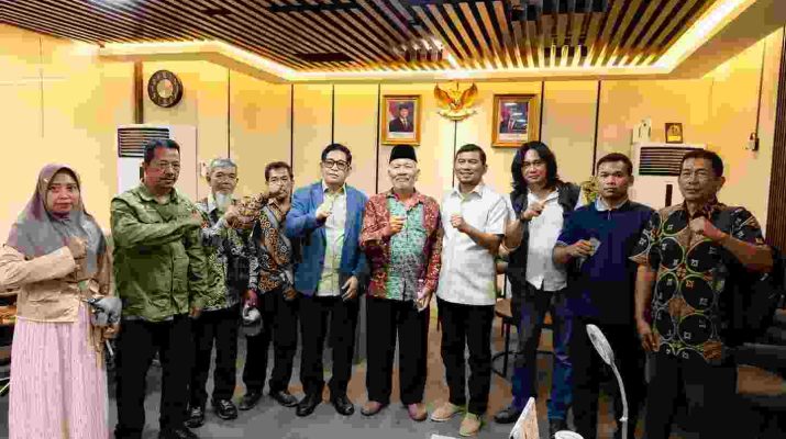 Masyarakat Adat SAD Sialang Pungguk ngadu ke Baleg DPR RI untuk mengadukan konflik agraria dengan PT IKU yang telah berlangsung hampir tiga dekade.