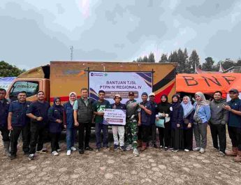 Hadir di Tengah Bencana, PTPN IV Regional IV Salurkan Bantuan untuk Warga Terdampak Banjir Bandang di Solok