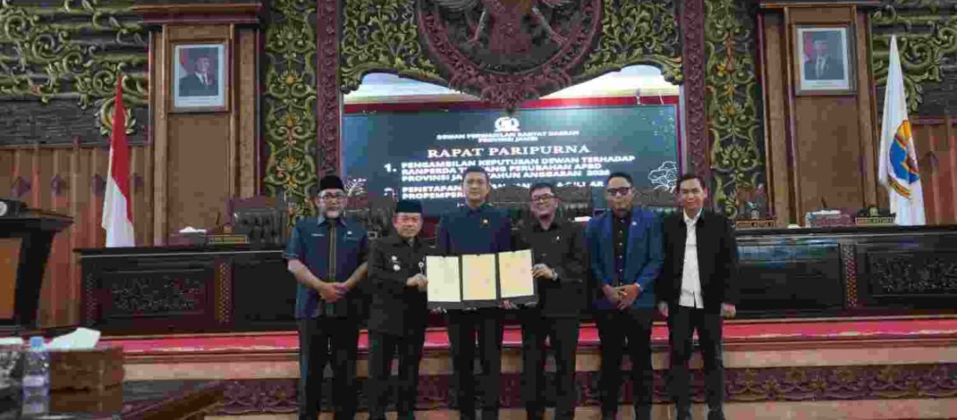 Gubernur Al Haris Hadiri Paripurna DPRD Jambi, Ranperda Perubahan APBD 2026 Disepakati