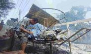 Irwandi melihat odong-odong miliknya yang terbakar dalam kebakaran di Bangko